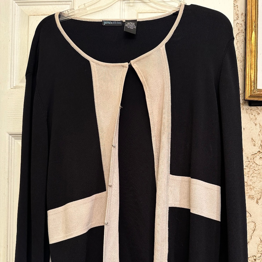 A knit like sweater top in size XL